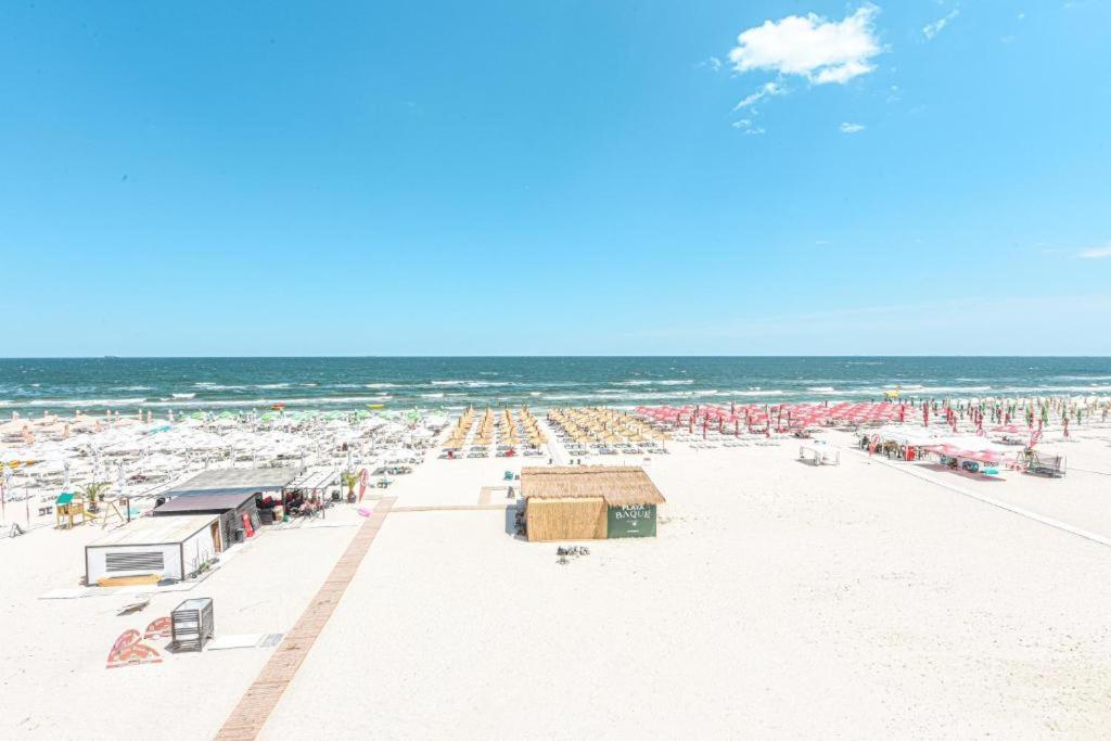 Beach Rooms Roberta Mamaia Eksteriør bilde