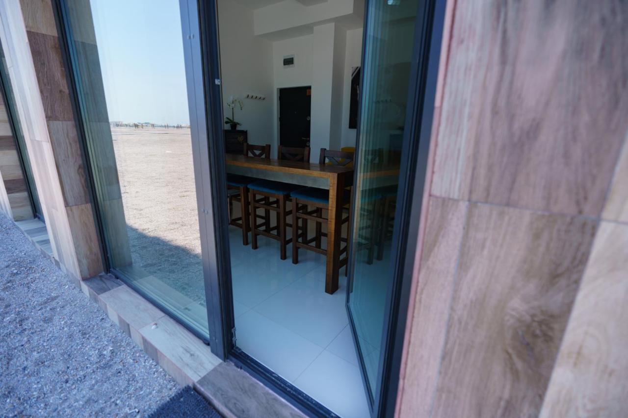 Beach Rooms Roberta Mamaia Eksteriør bilde