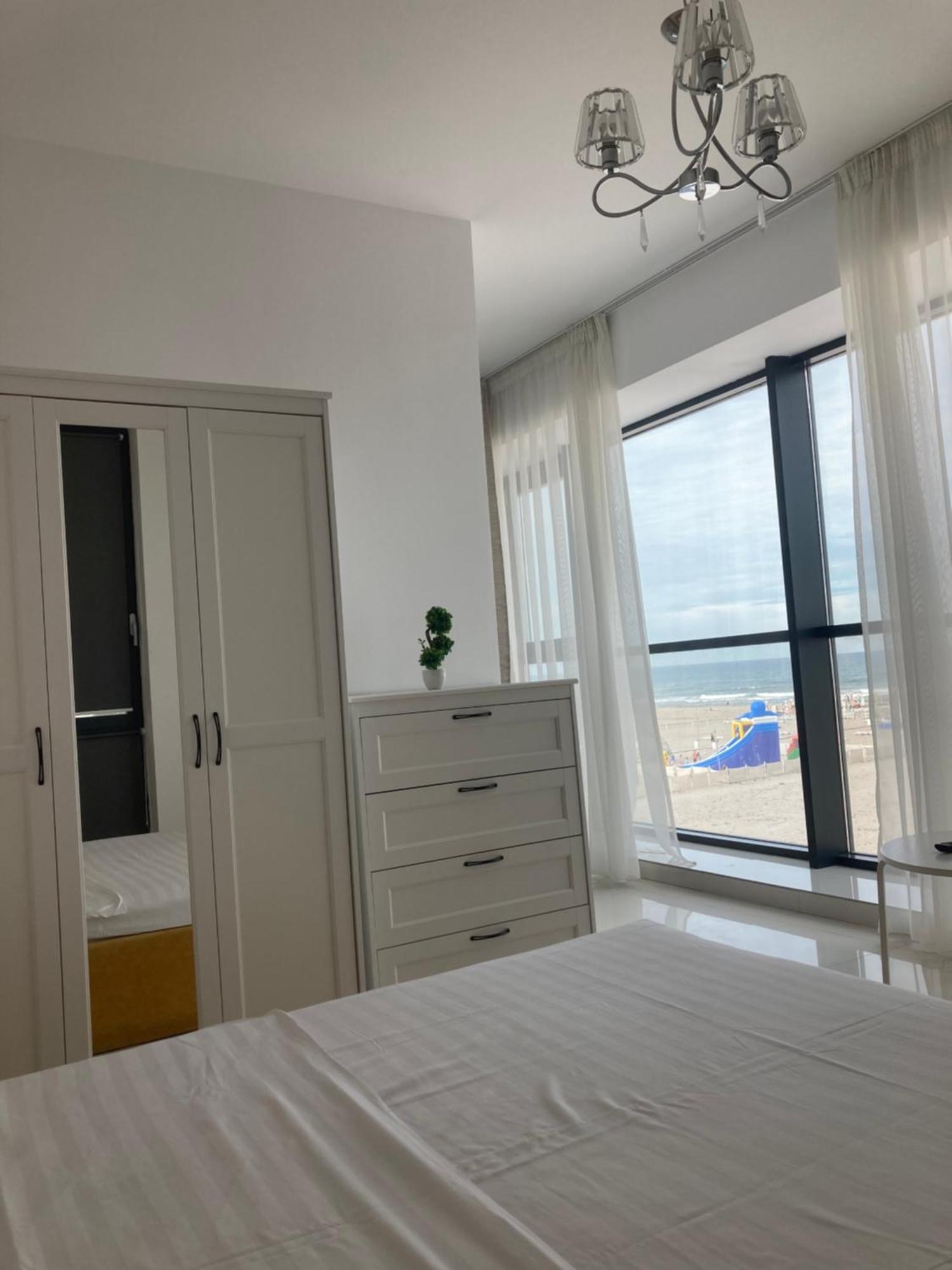 Beach Rooms Roberta Mamaia Eksteriør bilde