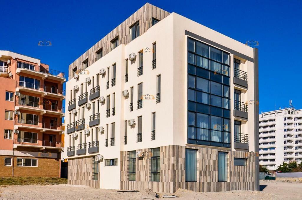 Beach Rooms Roberta Mamaia Eksteriør bilde